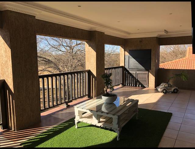 4 BEDROOM TOWNHOUSE FOR SALE IN RISIVILLE